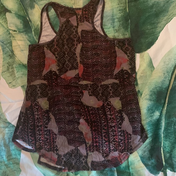 Bloom Tank - Picture 7 of 11